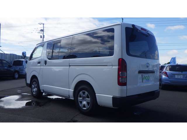 Toyota Regius Ace 3