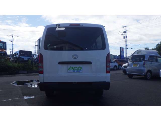 Toyota Regius Ace 6