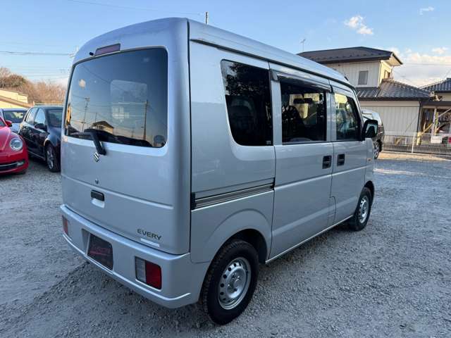Suzuki Every 8