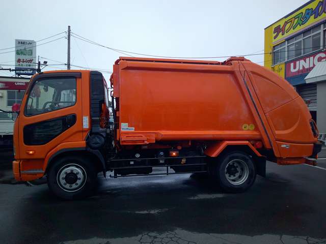 Mitsubishi Fuso Fighter 4