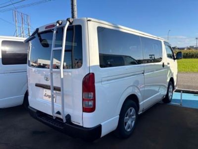 Toyota Hiace Van 2