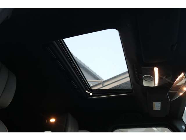 Mercedes-Benz G-Class 2