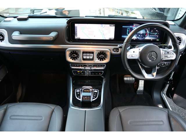 Mercedes-Benz G-Class 9