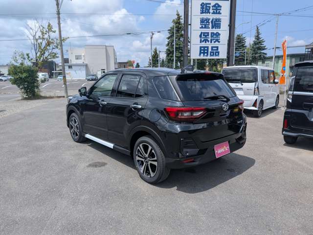 Daihatsu Rocky 5