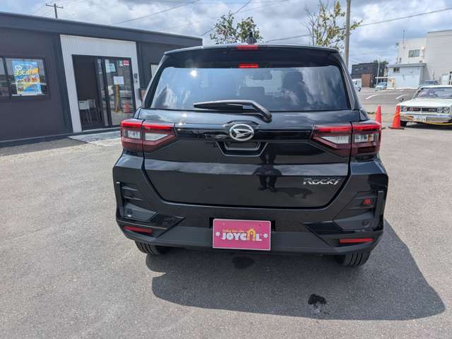 Daihatsu Rocky 6