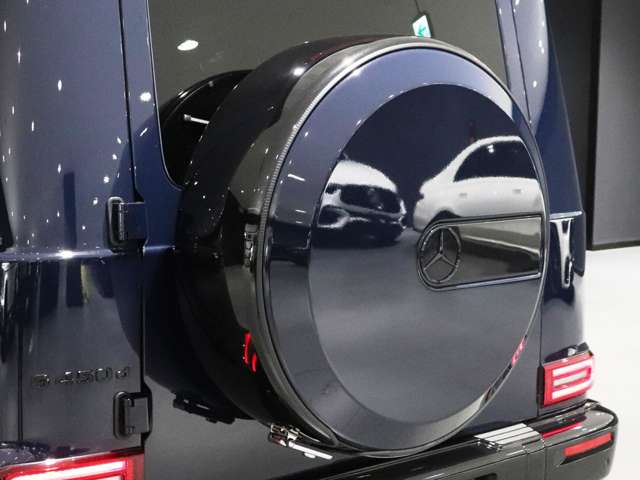 Mercedes-Benz G-Class 4