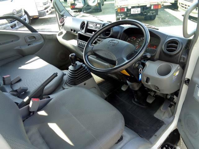 Hino Dutro 3