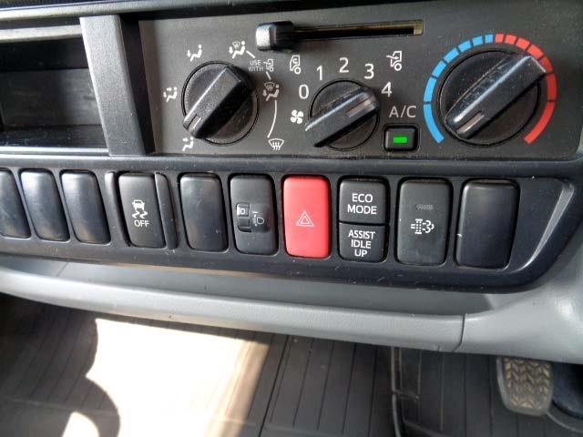 Hino Dutro 6