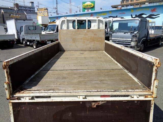 Hino Dutro 9