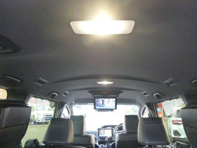 Toyota Voxy 10
