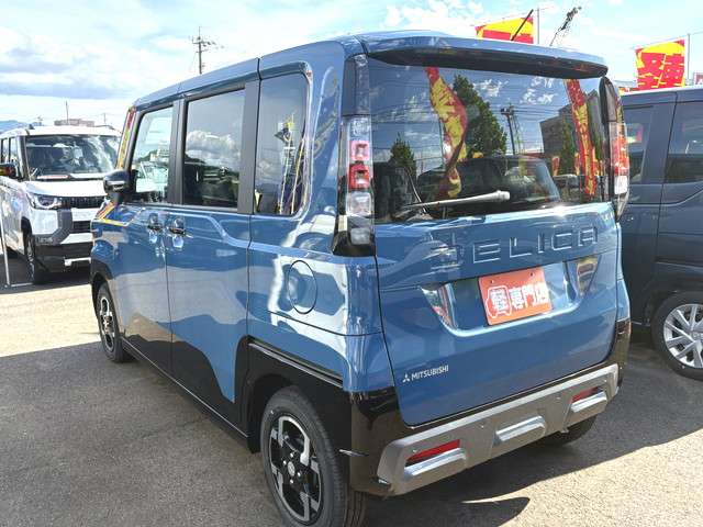 Mitsubishi Delica Mini 11