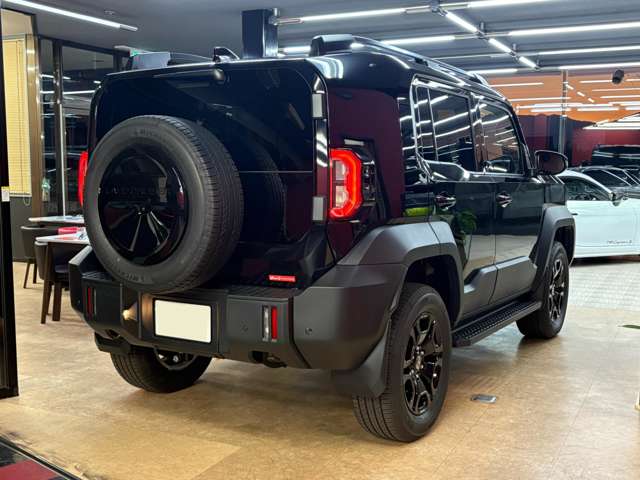 Toyota Land Cruiser FJ 3