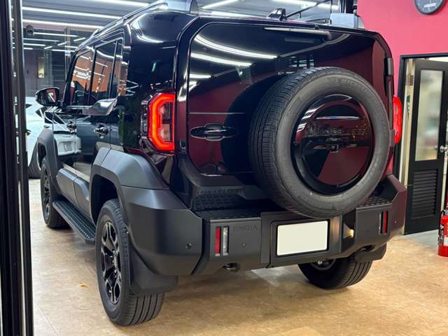 Toyota Land Cruiser FJ 4