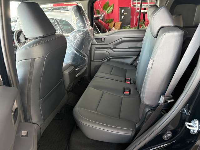Toyota Land Cruiser FJ 10