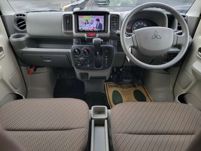 Mitsubishi Minicab Van 2