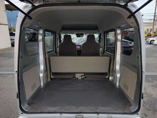Mitsubishi Minicab Van 8