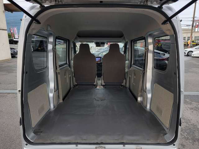 Mitsubishi Minicab Van 9