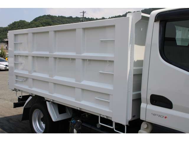Mitsubishi Fuso Canter 11