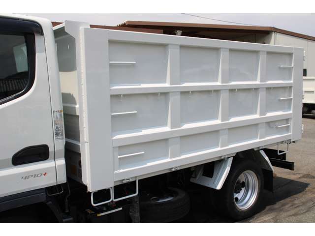 Mitsubishi Fuso Canter 12