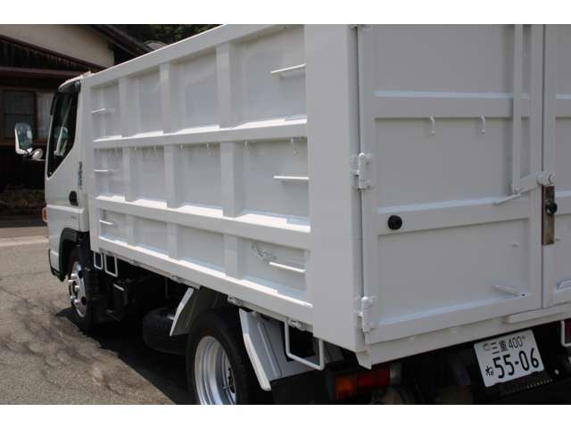 Mitsubishi Fuso Canter 9