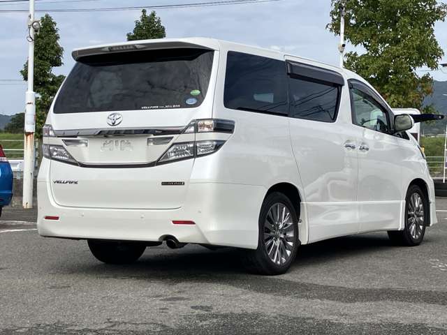 Toyota Vellfire 8