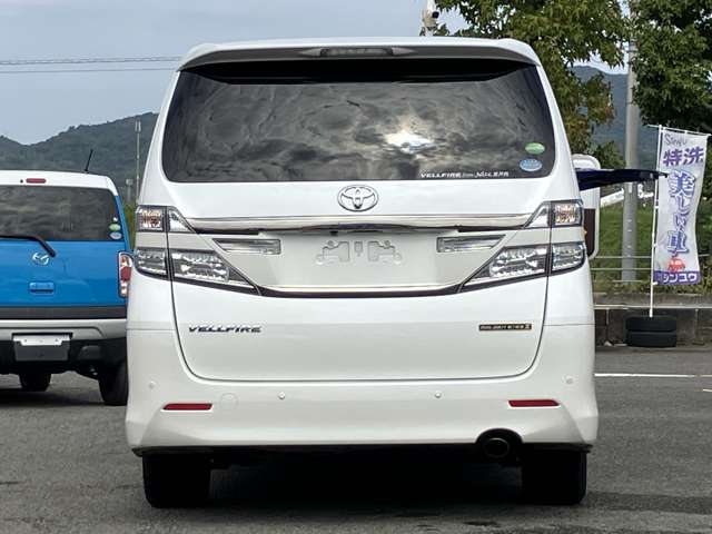 Toyota Vellfire 9