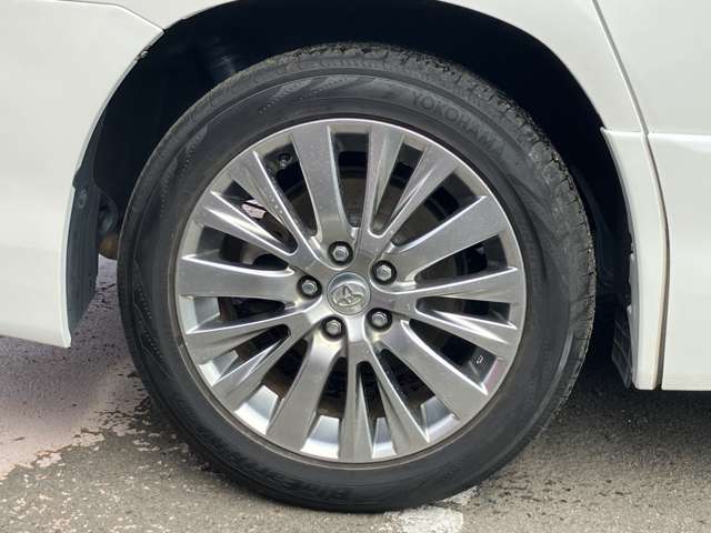Toyota Vellfire 10