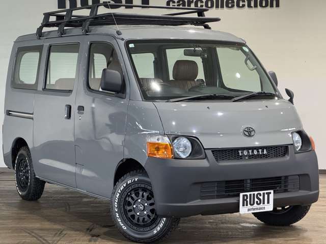 Toyota Town Ace Van 9