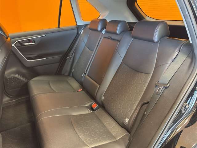 Toyota RAV4 8
