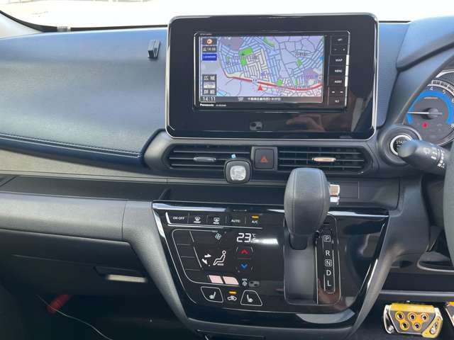 Mitsubishi eK X 12