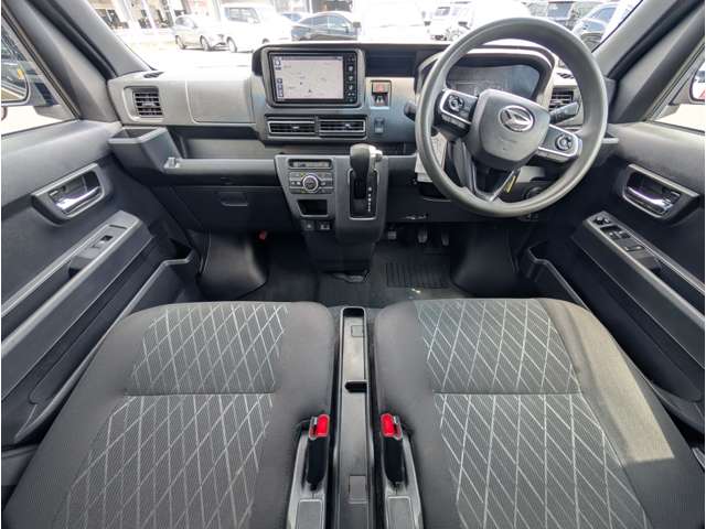 Daihatsu Atrai 3