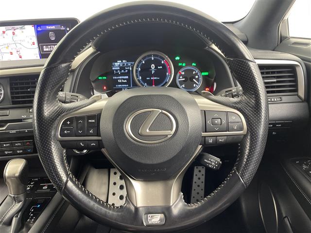 Lexus RX 9