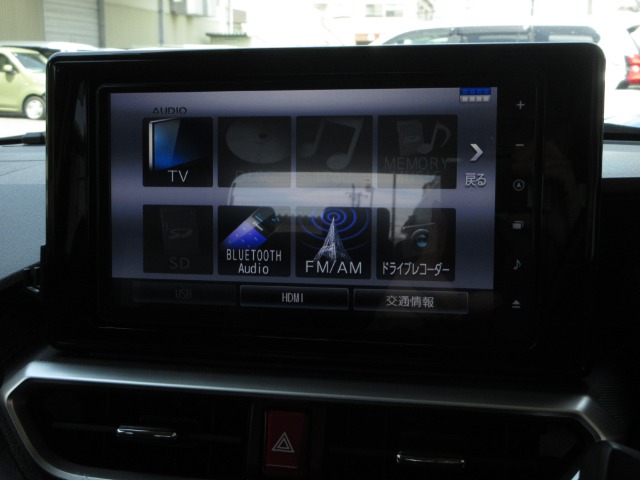 Daihatsu Rocky 3