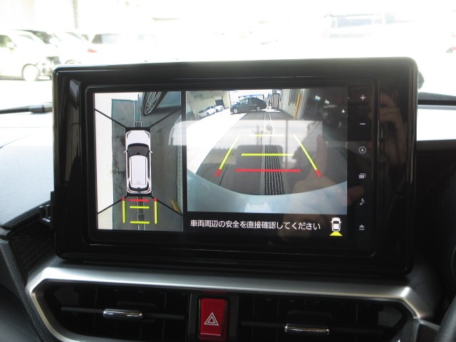 Daihatsu Rocky 4