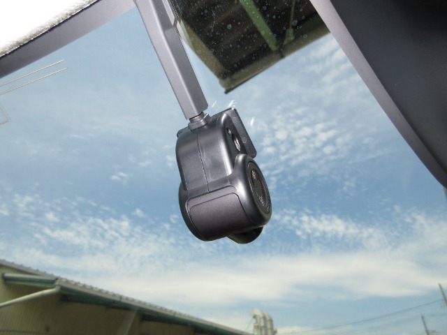 Daihatsu Rocky 5