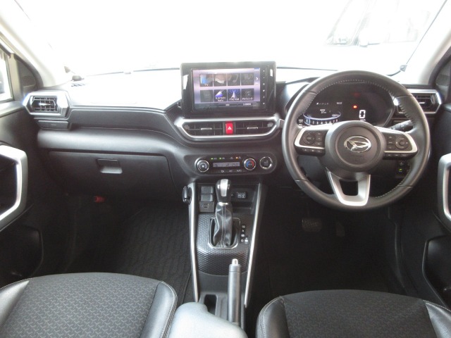 Daihatsu Rocky 9