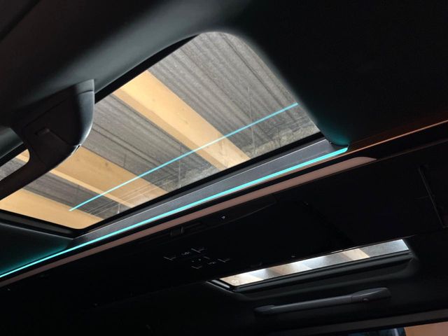 Toyota Alphard 4