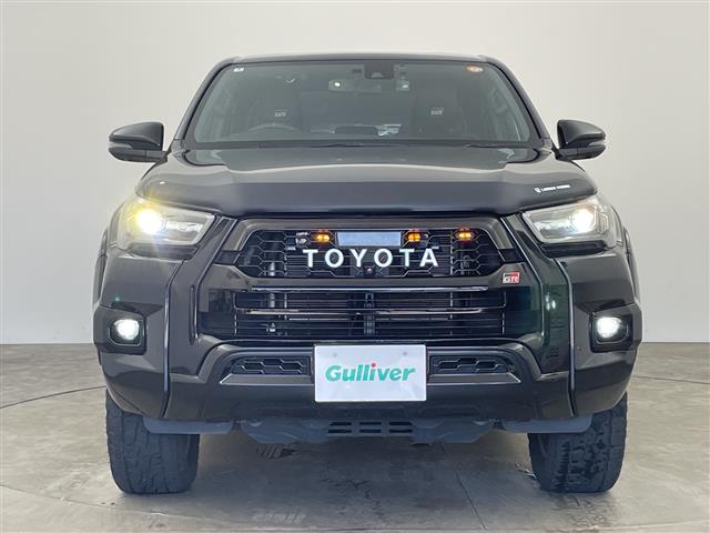 Toyota Hilux 6