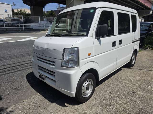 Mitsubishi Minicab Van 2