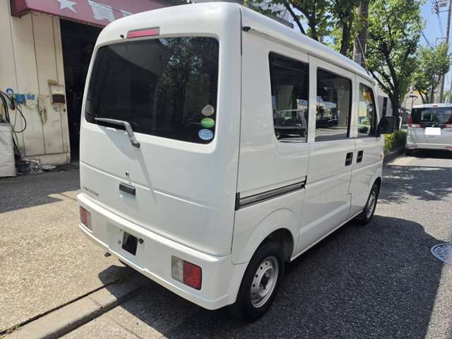 Mitsubishi Minicab Van 6