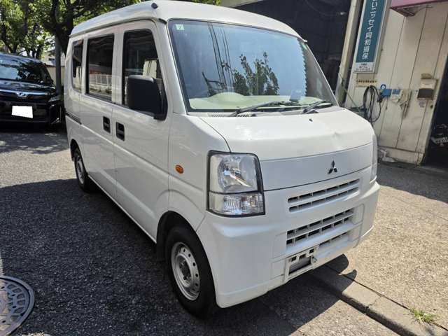 Mitsubishi Minicab Van 8