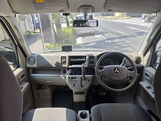 Mitsubishi Minicab Van 9