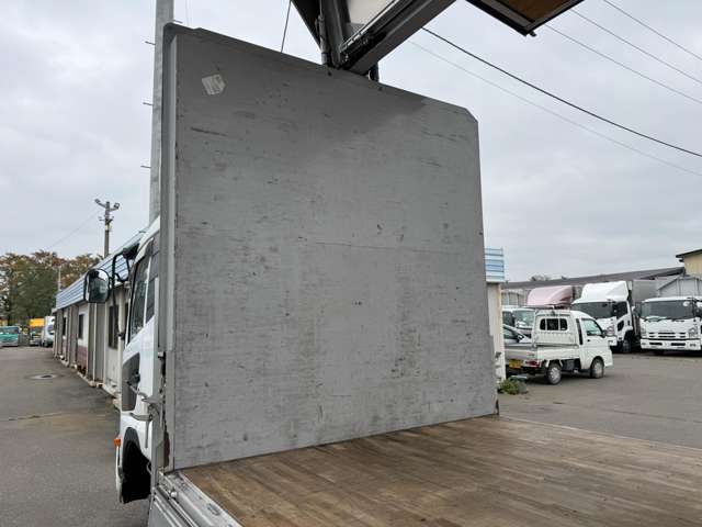 UD Trucks Condor 9