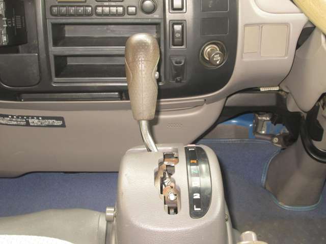 Toyota Toyoace 4
