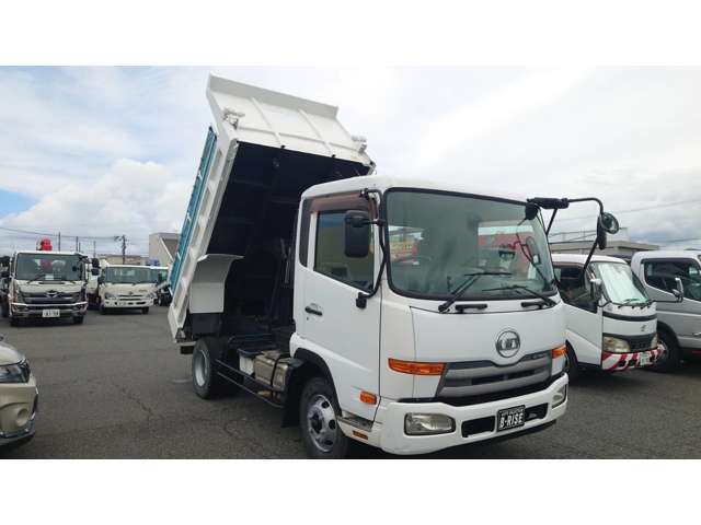 UD Trucks Condor 11