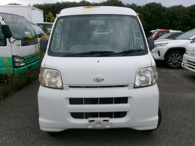 Daihatsu Hijet Cargo 2