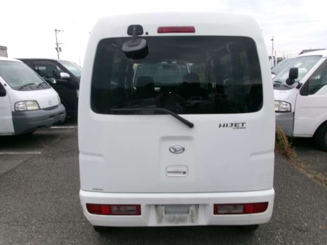 Daihatsu Hijet Cargo 5