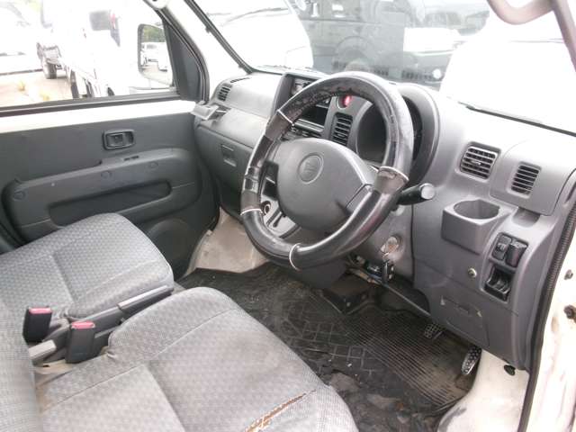 Daihatsu Hijet Cargo 9