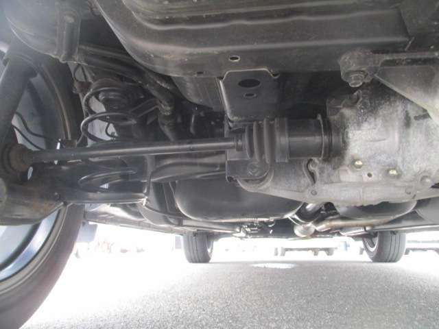 Daihatsu Rocky 12