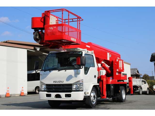 Isuzu Elf 12